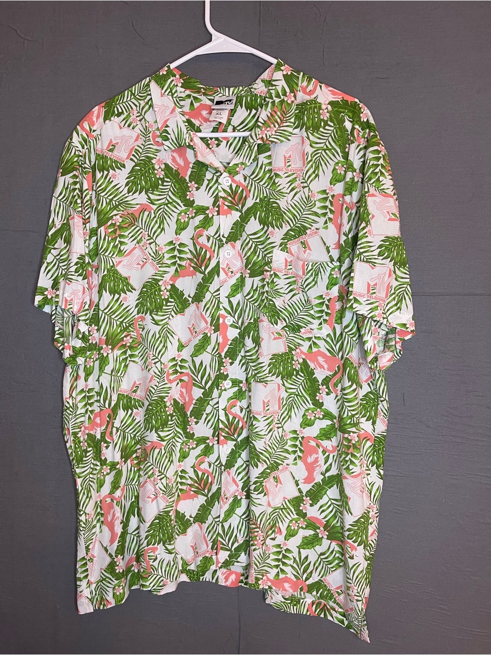 MTV Flamingo Tropical Hawaiian Shirt Mens XL Pink Green Palm Tree Button Up Vtg